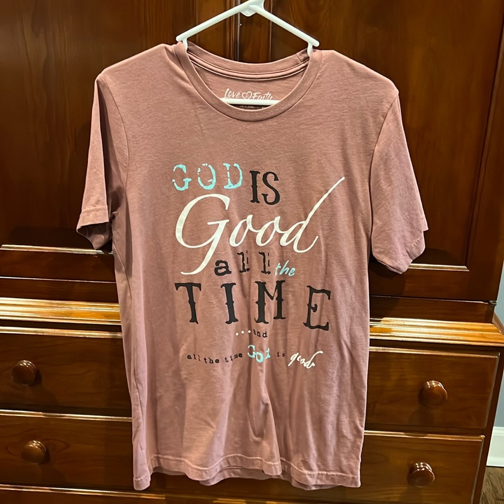 Size medium Love in Faith tea